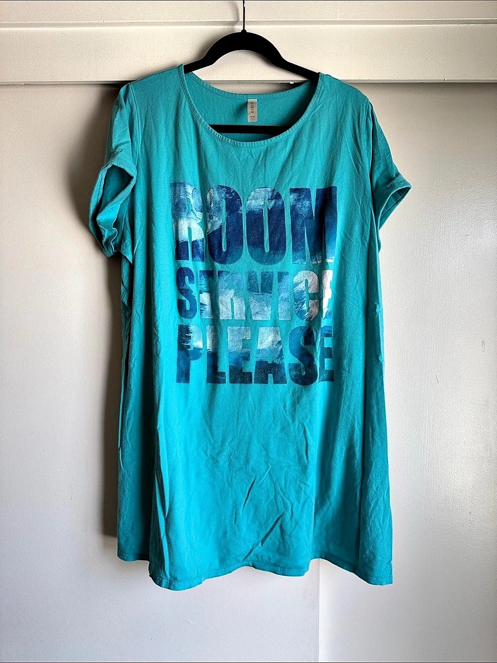 GACIQUE Graphic Short Sleeve Tunic in Blue Size XL Room Service Please